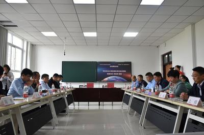 我院召開校企合作與學(xué)生就業(yè)專題研討會(huì) 聚焦信息技術(shù)咨詢服務(wù)人才培養(yǎng)