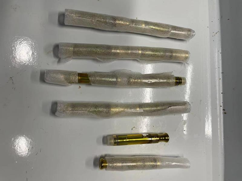 創(chuàng)意藏毒新招 海關(guān)查獲的“中性筆”大麻油令人警醒